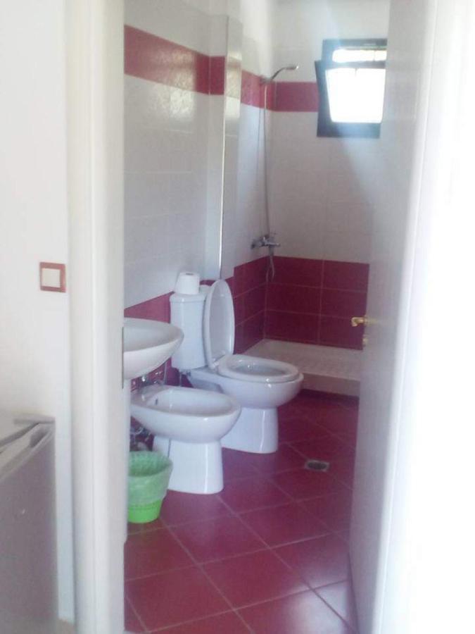 Guest House Solive Himare Bagian luar foto