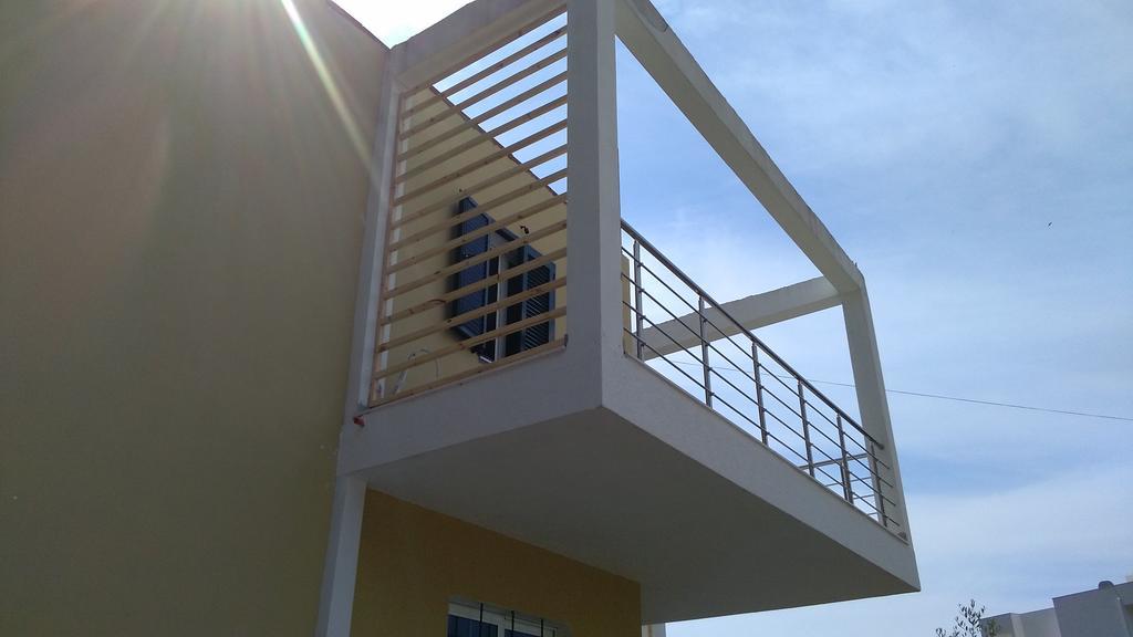 Guest House Solive Himare Bagian luar foto