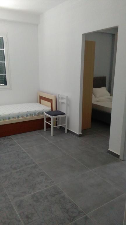 Guest House Solive Himare Bagian luar foto