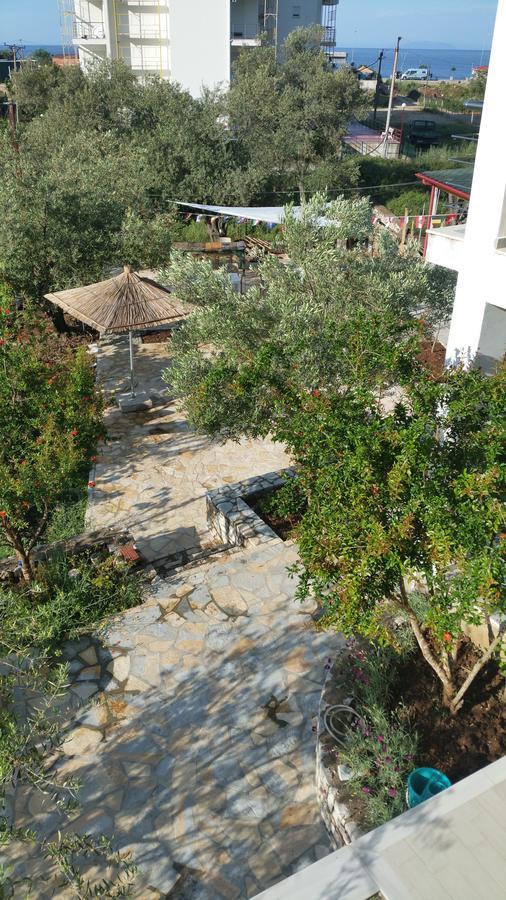 Guest House Solive Himare Bagian luar foto