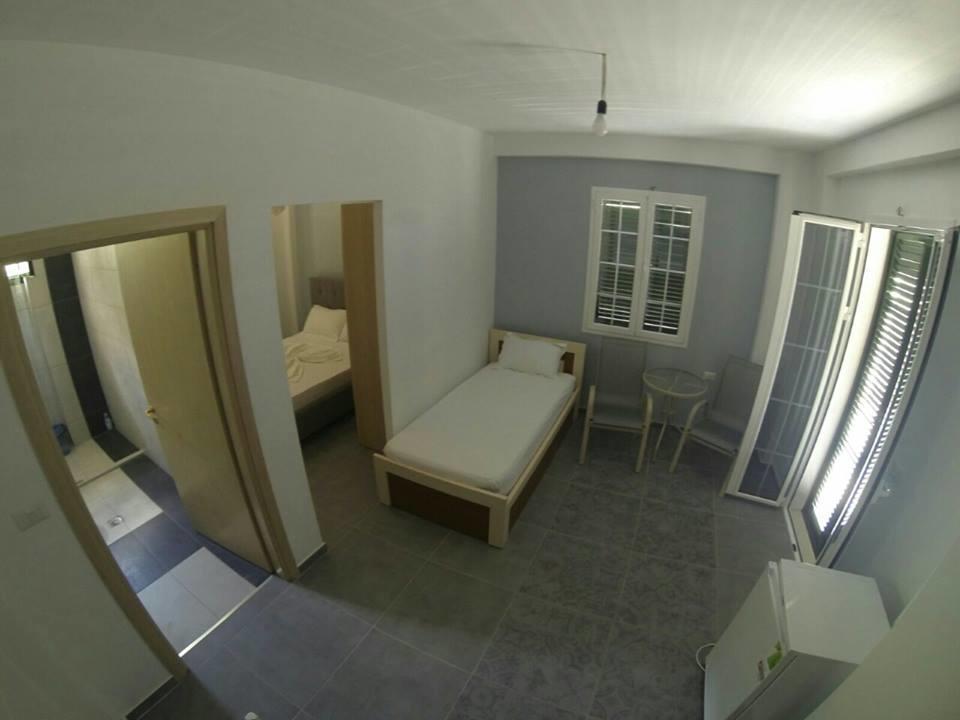 Guest House Solive Himare Bagian luar foto