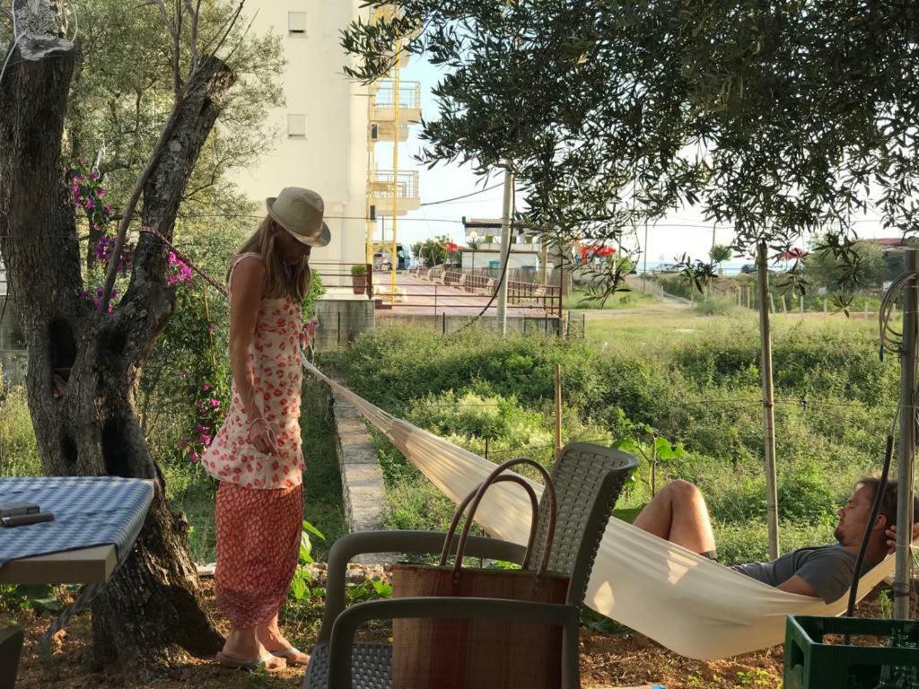 Guest House Solive Himare Bagian luar foto